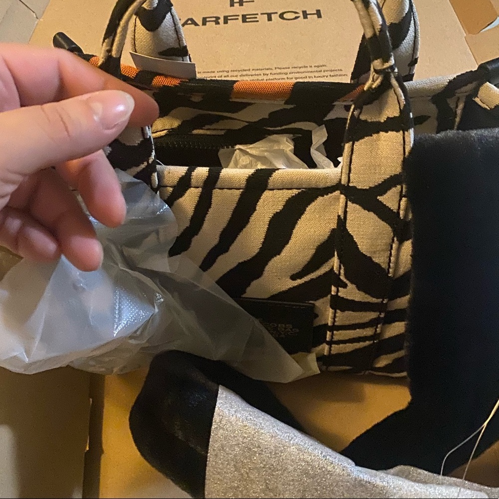 **LAST 24 HOURS** Marc Jacobs The Year of the Tiger Mini Tote Bag - Picture 14 of 15